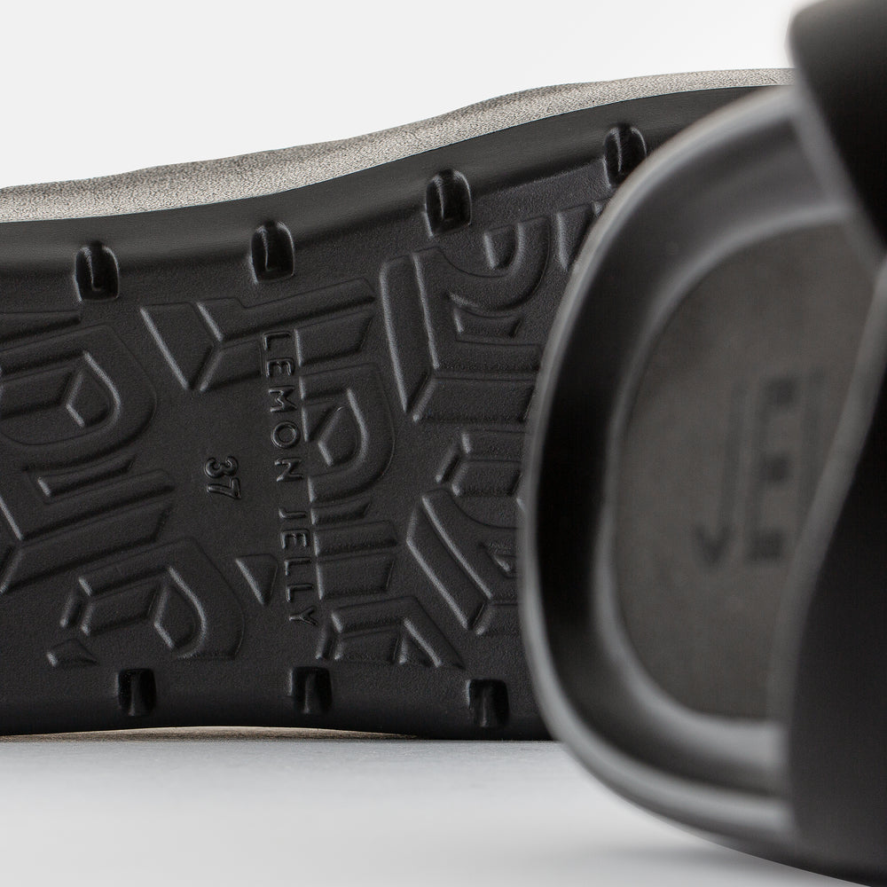*FINAL SALE*Moony - Black