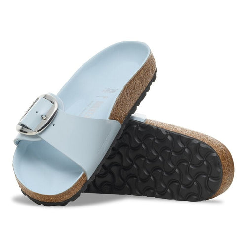 Madrid Big Buckle - Blue High Shine Leather||Madrid Big Buckle - Cuir verni bleu pâle