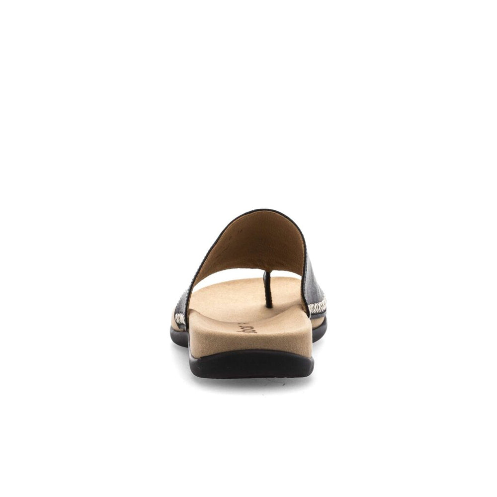 03.700.27 Sandal - Black Leather||03.700.27 Sandales - Cuir noir