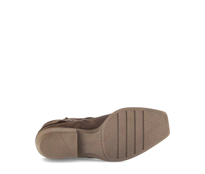 75.915.18 - Brown Suede||75.915.18 Suède brun