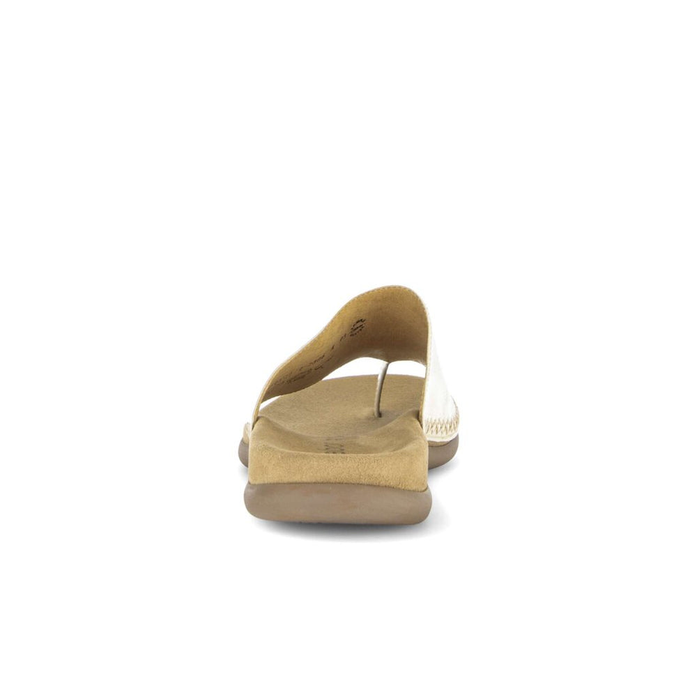 83.700.93 Sandal - Patent Beige Leather||83.700.93 Sandales - Cuir beige patent
