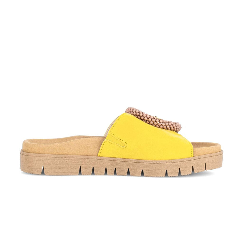 83.745.10 Sandal - Yellow Suede||83.745.10 Sandales - Suède jaune