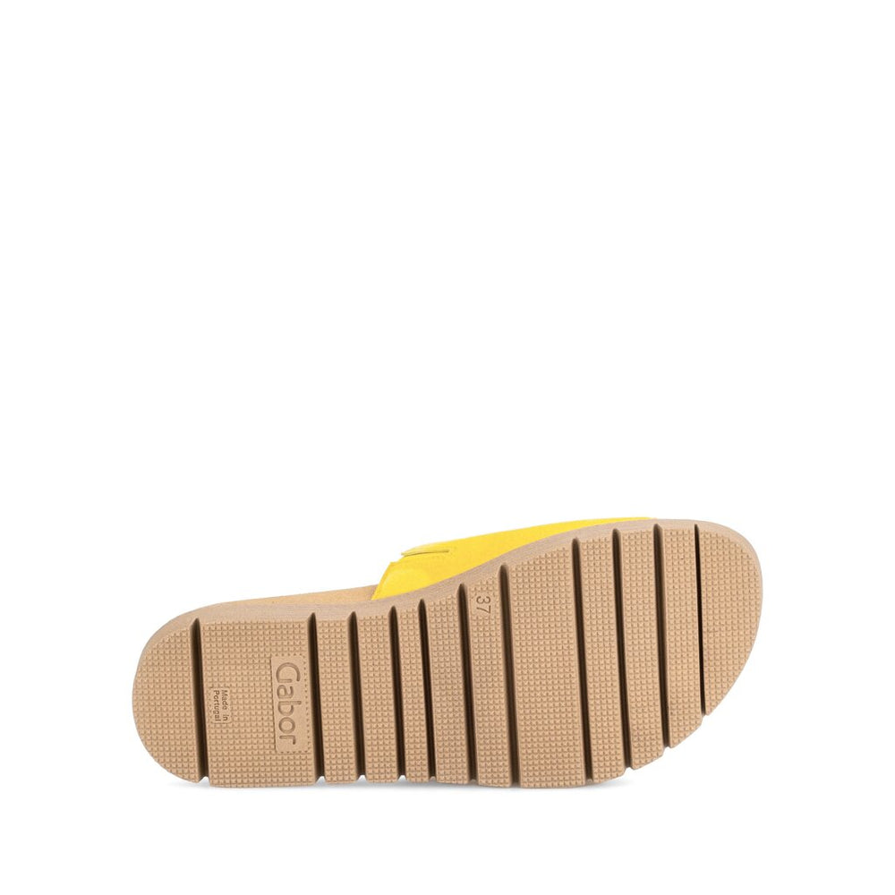 83.745.10 Sandal - Yellow Suede||83.745.10 Sandales - Suède jaune