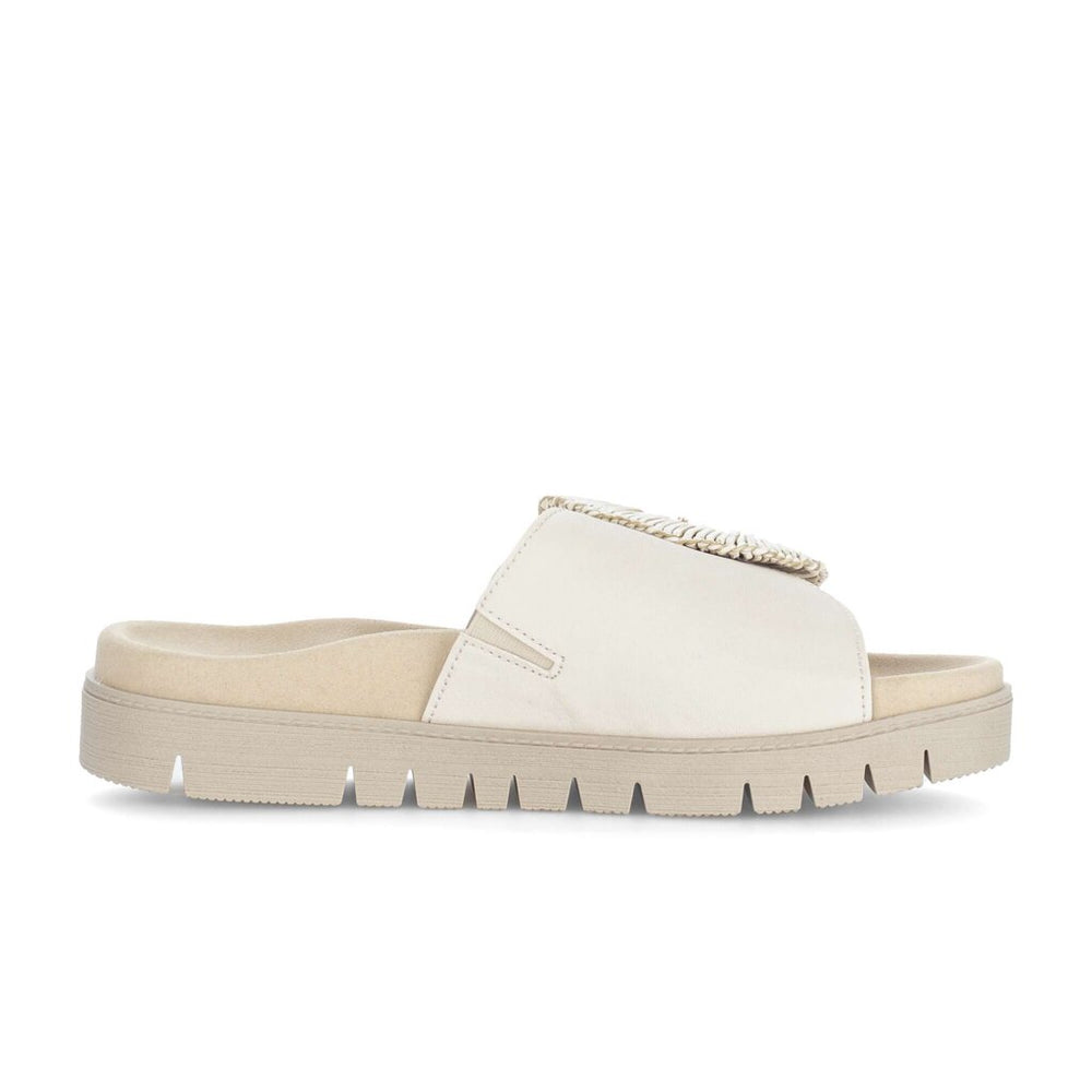 83.742.22 Sandal - Beige Leather||83.742.22 Sandales - Cuir beige