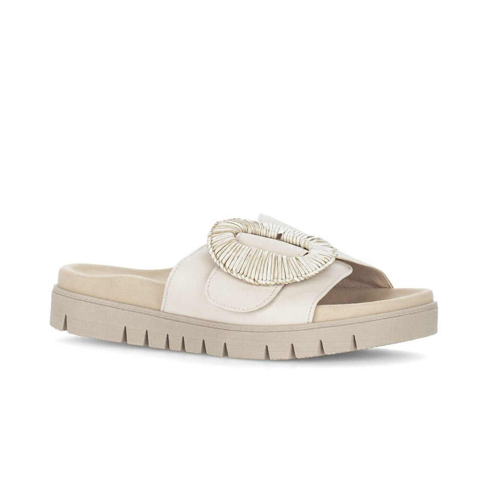 83.742.22 Sandal - Beige Leather||83.742.22 Sandales - Cuir beige