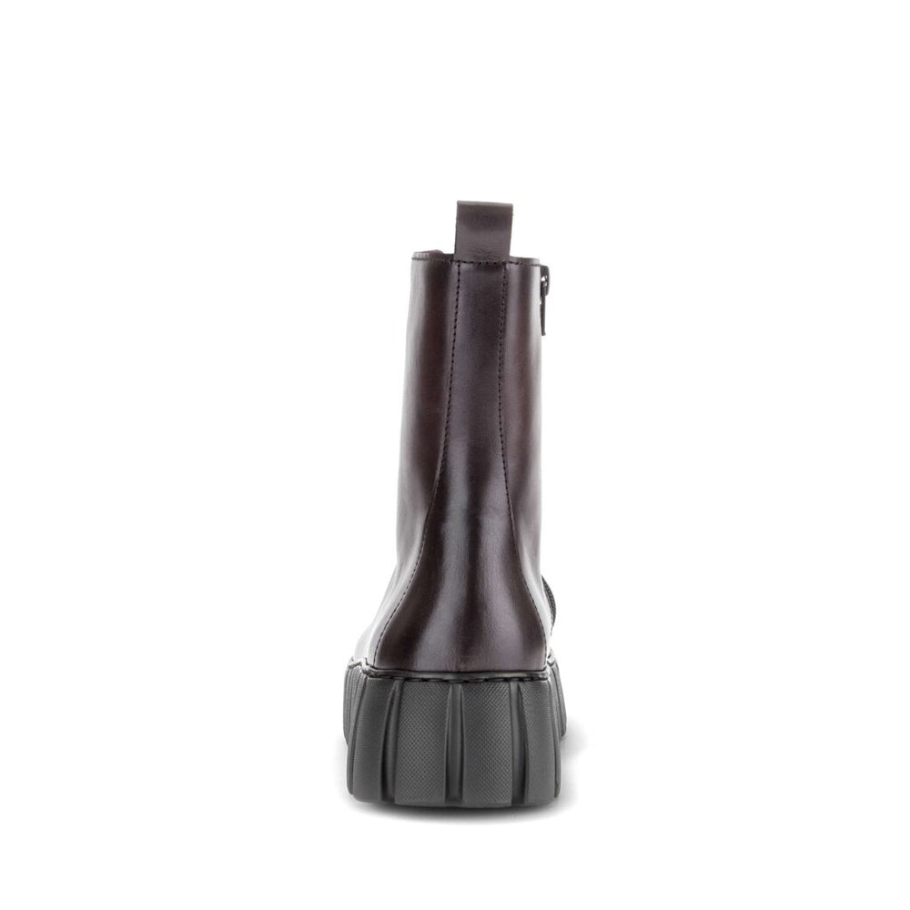 Taline - Red Leather||Taline - Cuir rouge
