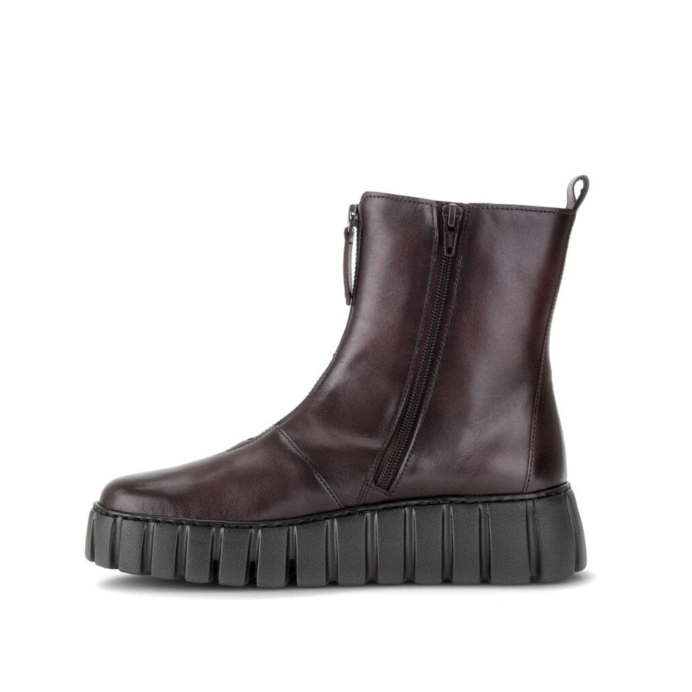 Taline - Red Leather||Taline - Cuir rouge