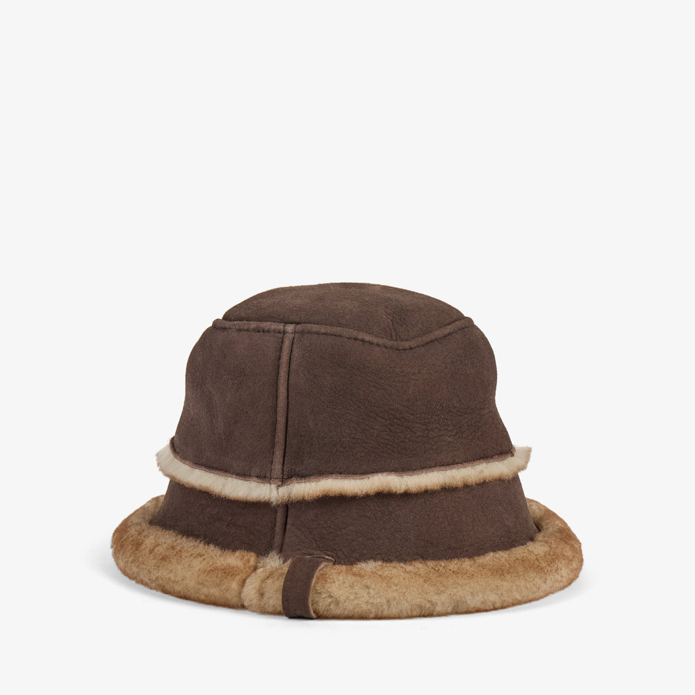 Sheepskin Hat Deluxe - Chocolate||Chapeau en fourrure de luxe - Chocolat