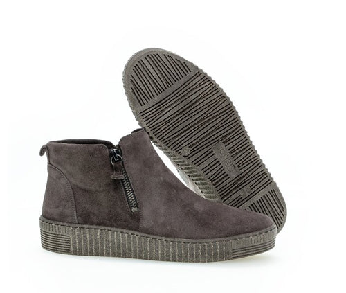 53730.19 - Grey Suede